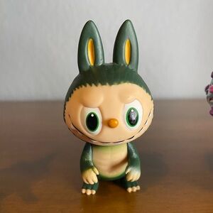 Gojimomo 2.5 kaiju series green with orange hard to find pop mart authentic